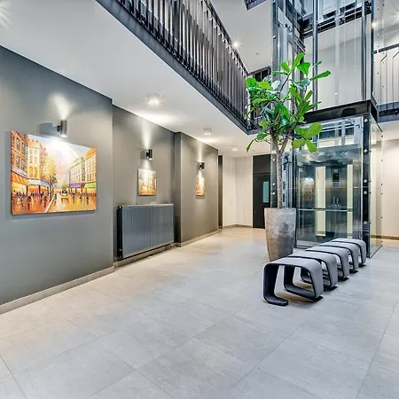 Happy Historic Center, Self Check-in, Ac, Parking In The Undergrnd Garage,