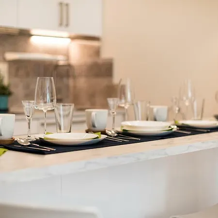 Happy Historic Center, Self Check-in, Ac, Parking In The Undergrnd Garage, Lägenhet *