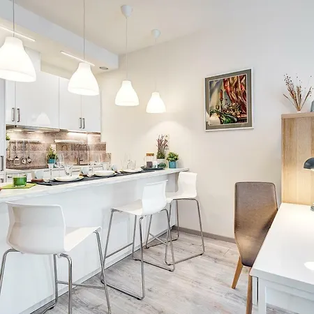 Happy Historic Center, Self Check-in, Ac, Parking In The Undergrnd Garage,