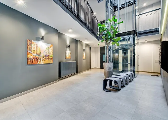 Happy Historic Center, Self Check-in, Ac, Parking In The Undergrnd Garage,